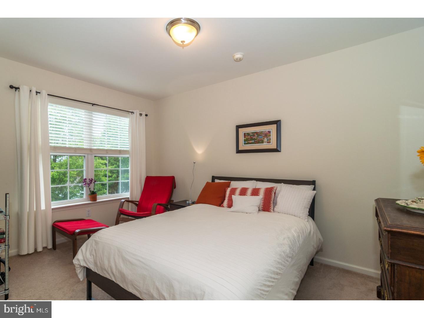 LANTERN HILL - Residential