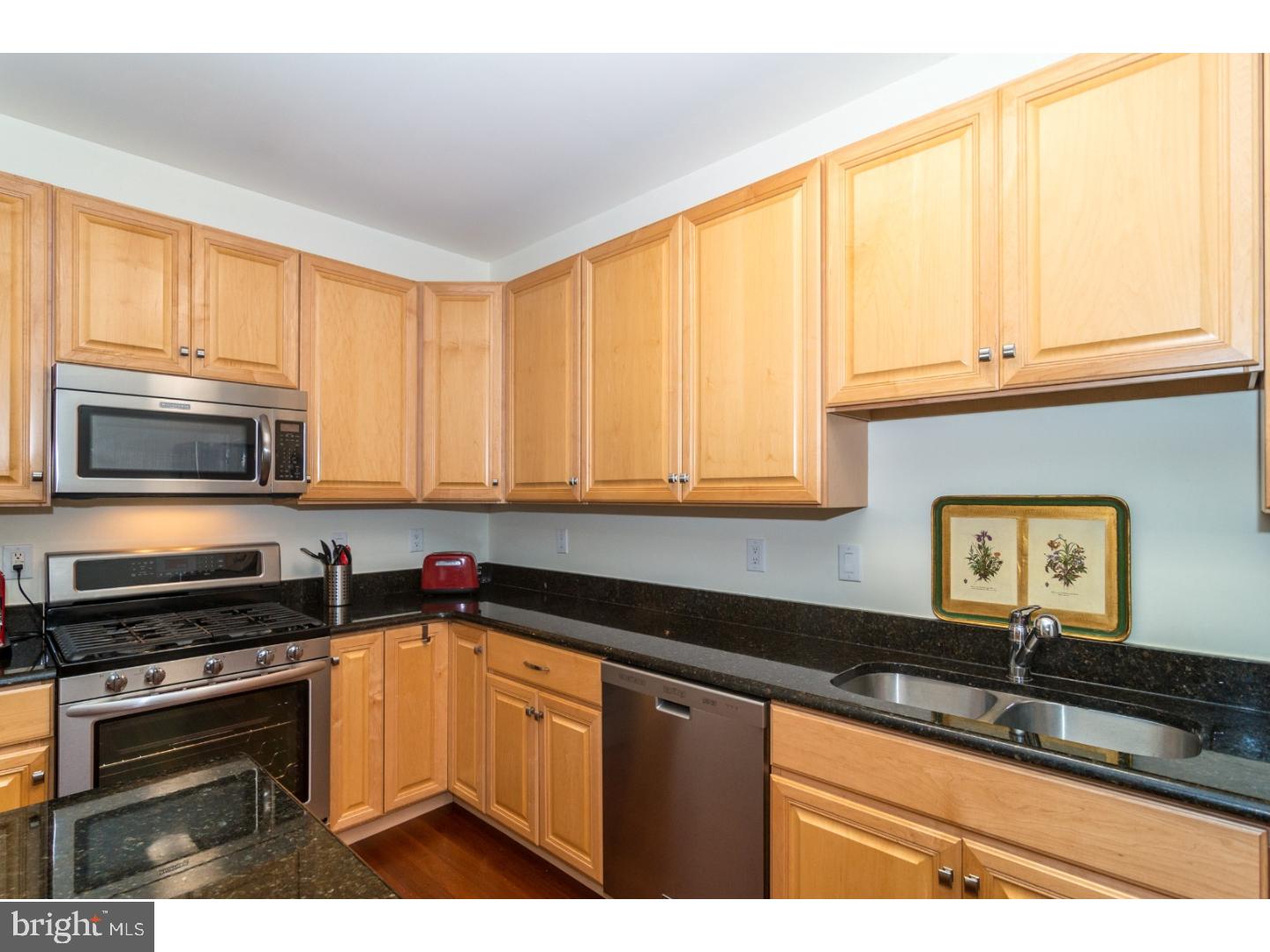 LANTERN HILL - Residential