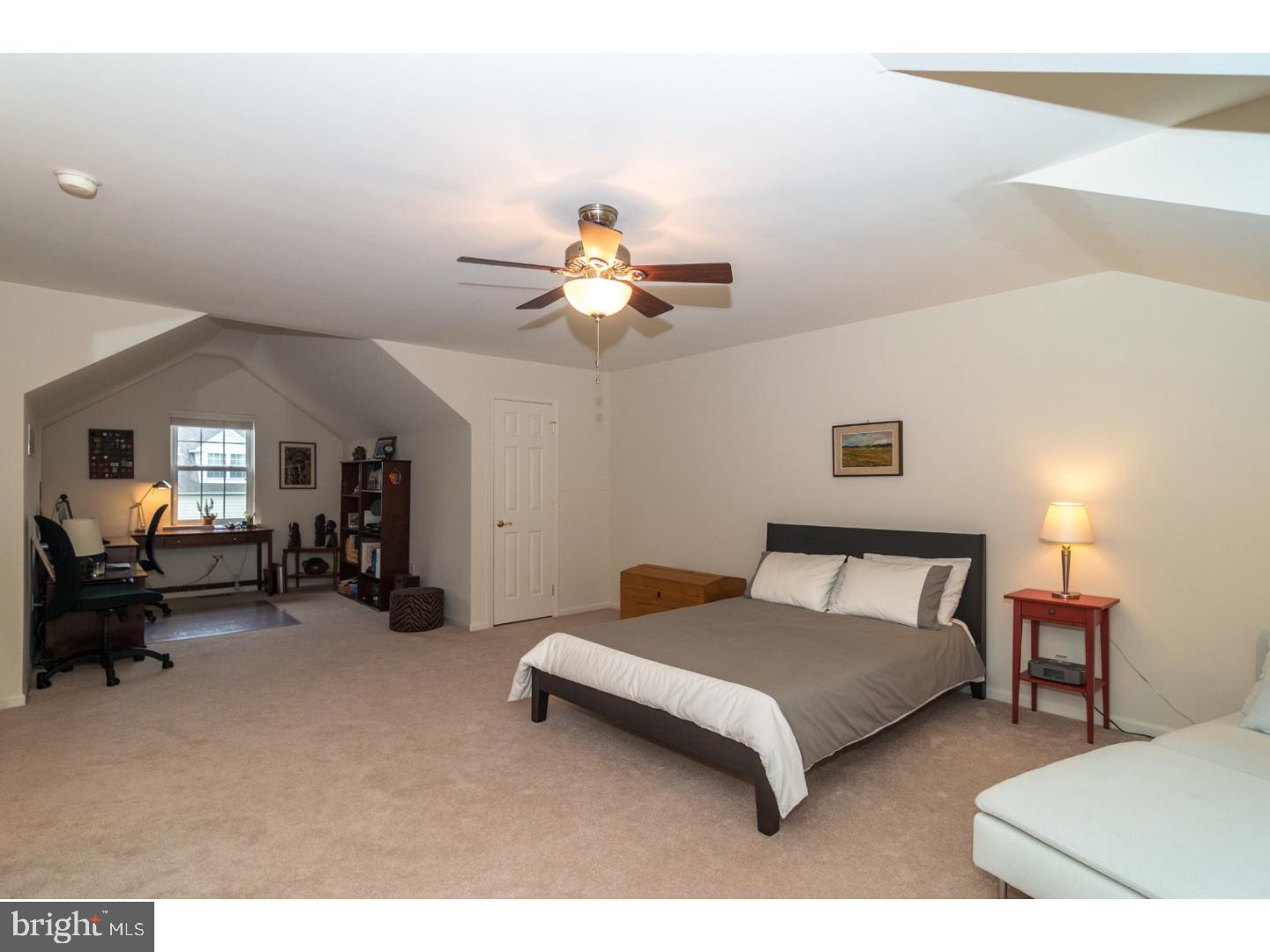 LANTERN HILL - Residential