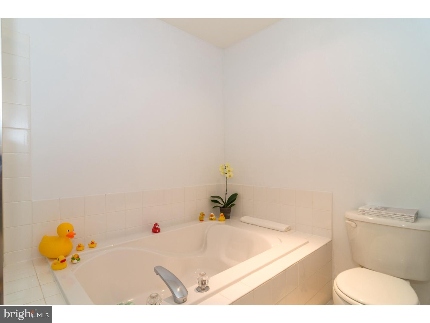 LANTERN HILL - Residential