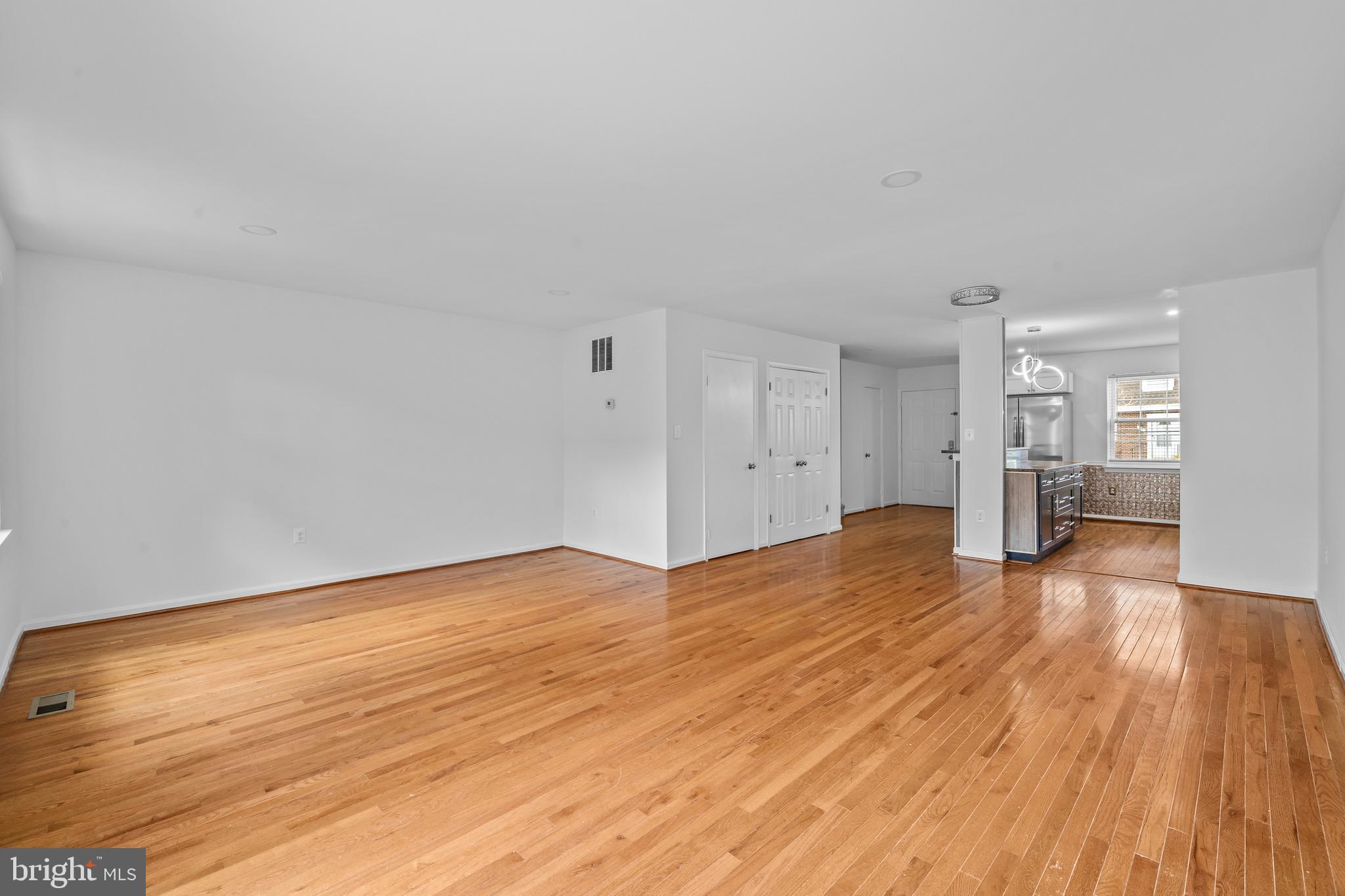 POINT OF WOODS - Residential