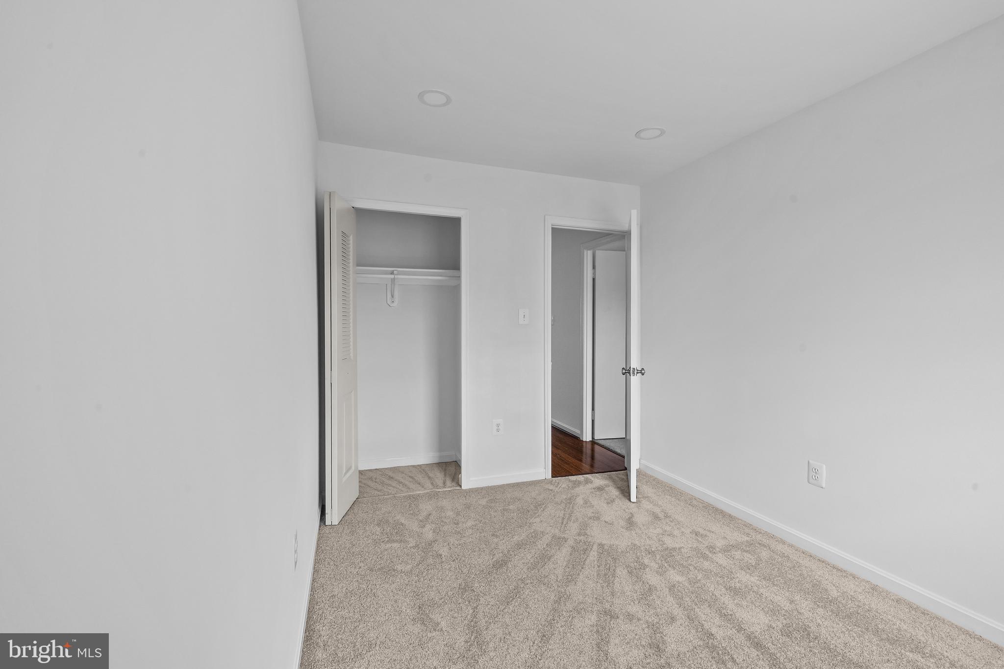 POINT OF WOODS - Residential