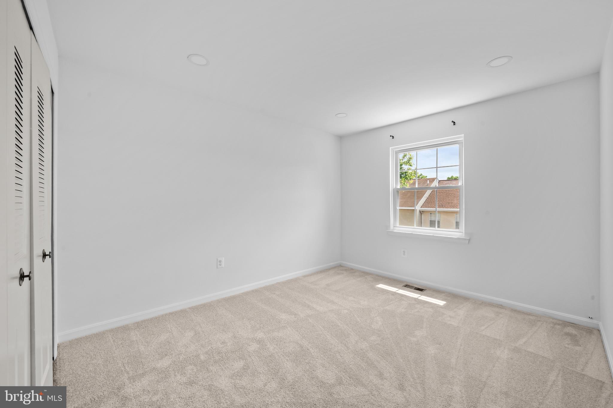 POINT OF WOODS - Residential
