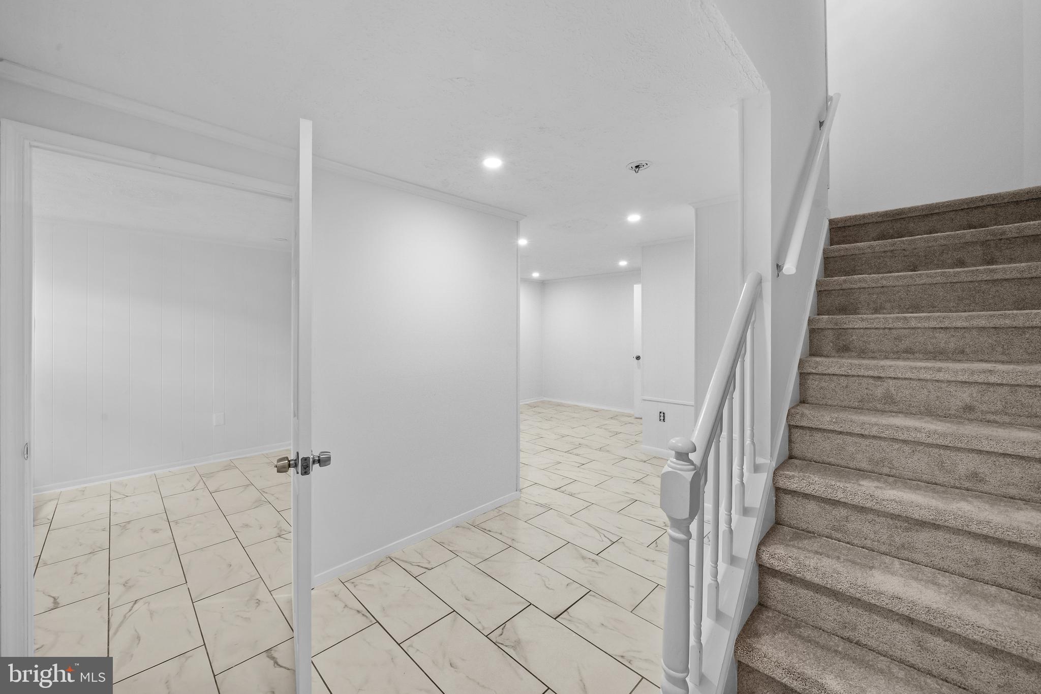 POINT OF WOODS - Residential