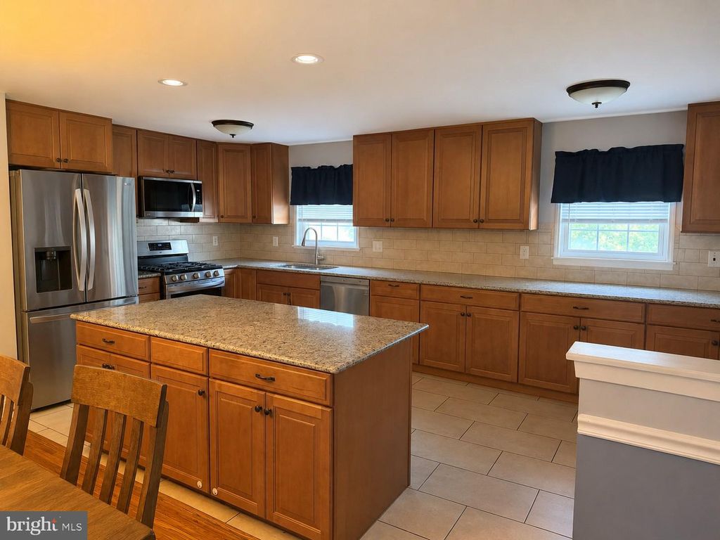 Photo of 8520 Bridle Road, PHILADELPHIA, PA 19111 (MLS # PAPH2651354)