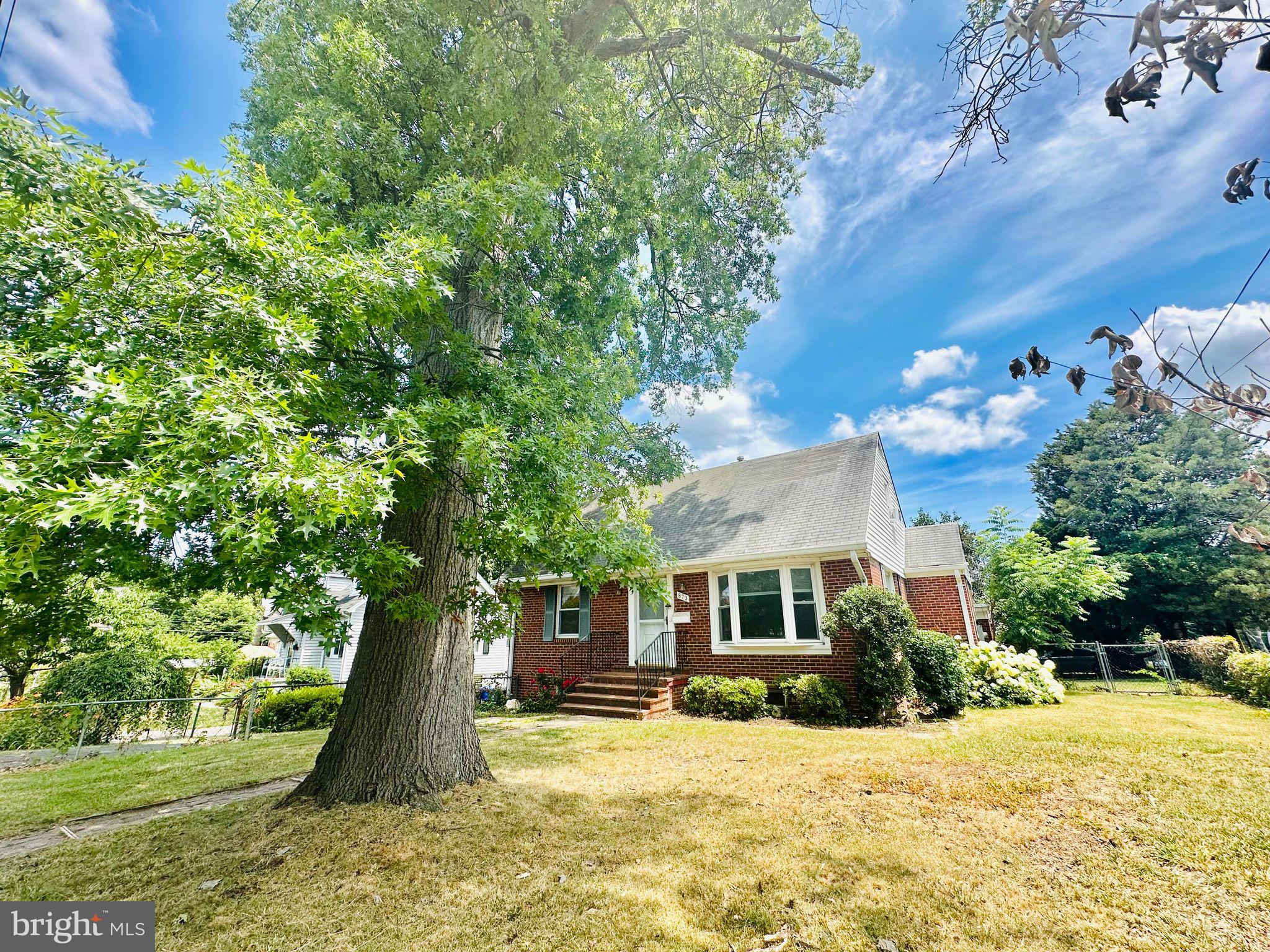 BROCKWOOD - Residential Lease