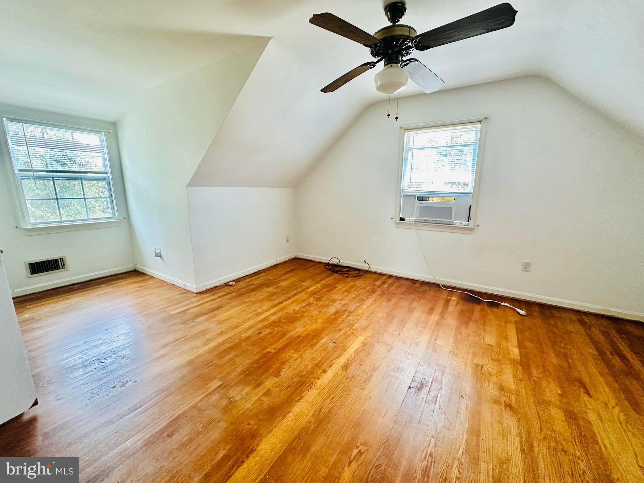 BROCKWOOD - Residential Lease