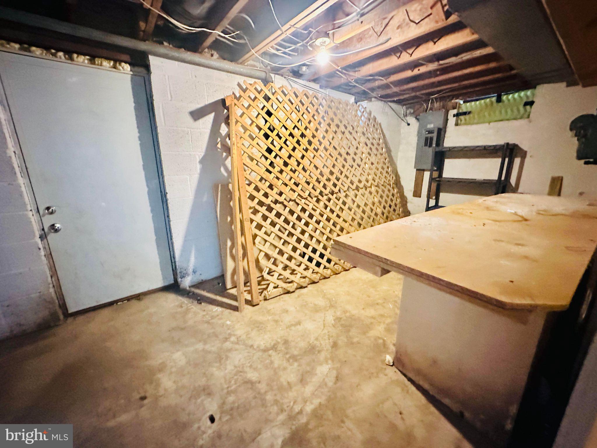 BROCKWOOD - Residential Lease