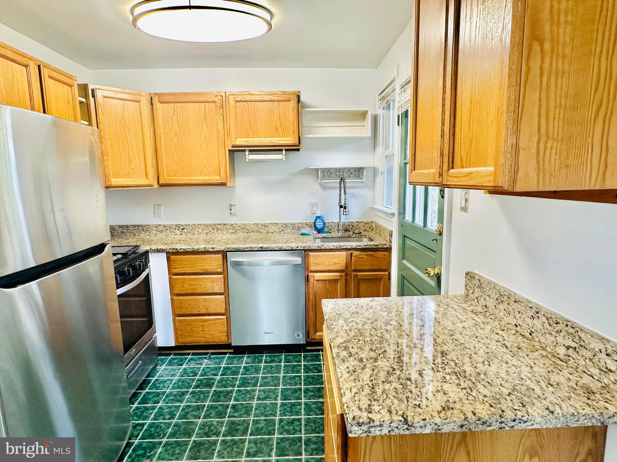 BROCKWOOD - Residential Lease