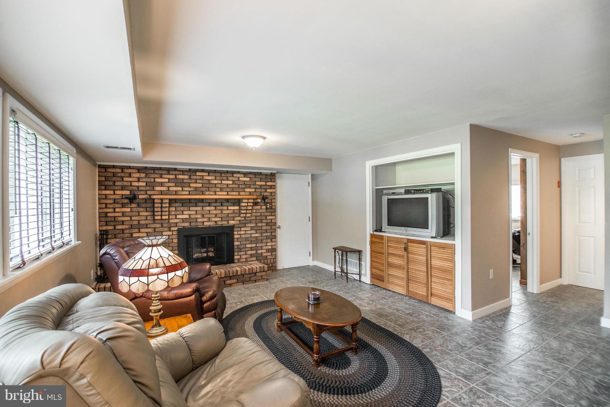 BALDWIN HILLS - Residential