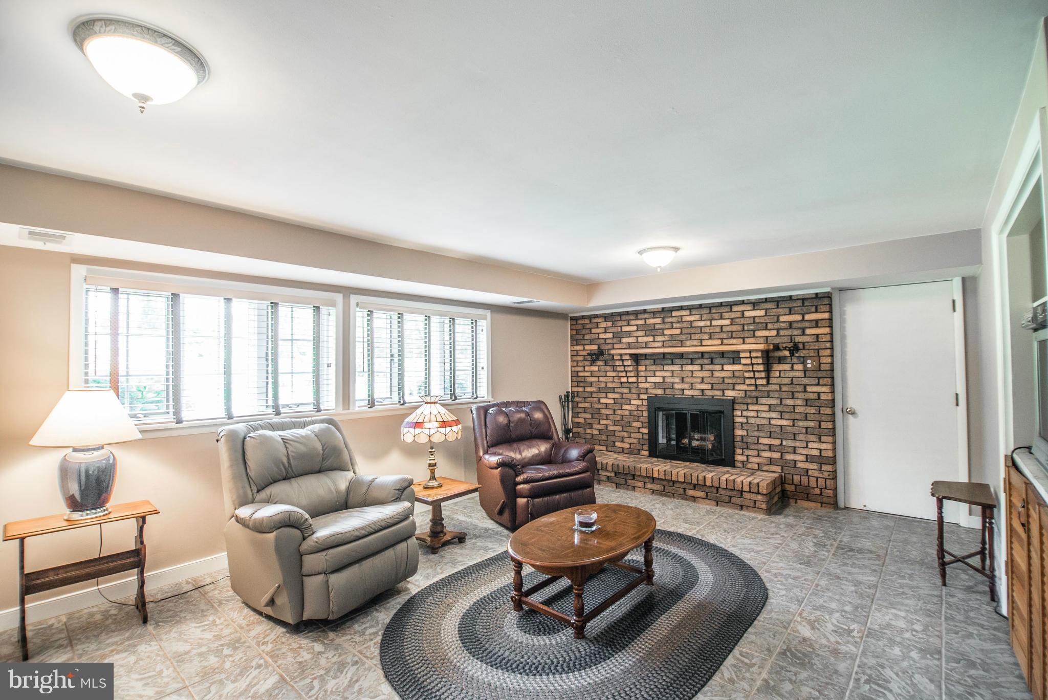 BALDWIN HILLS - Residential