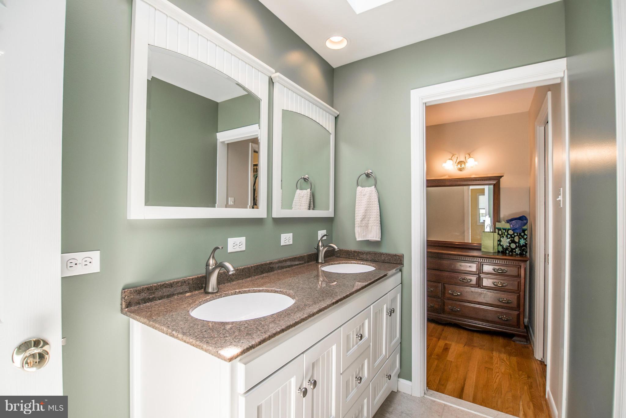 BALDWIN HILLS - Residential