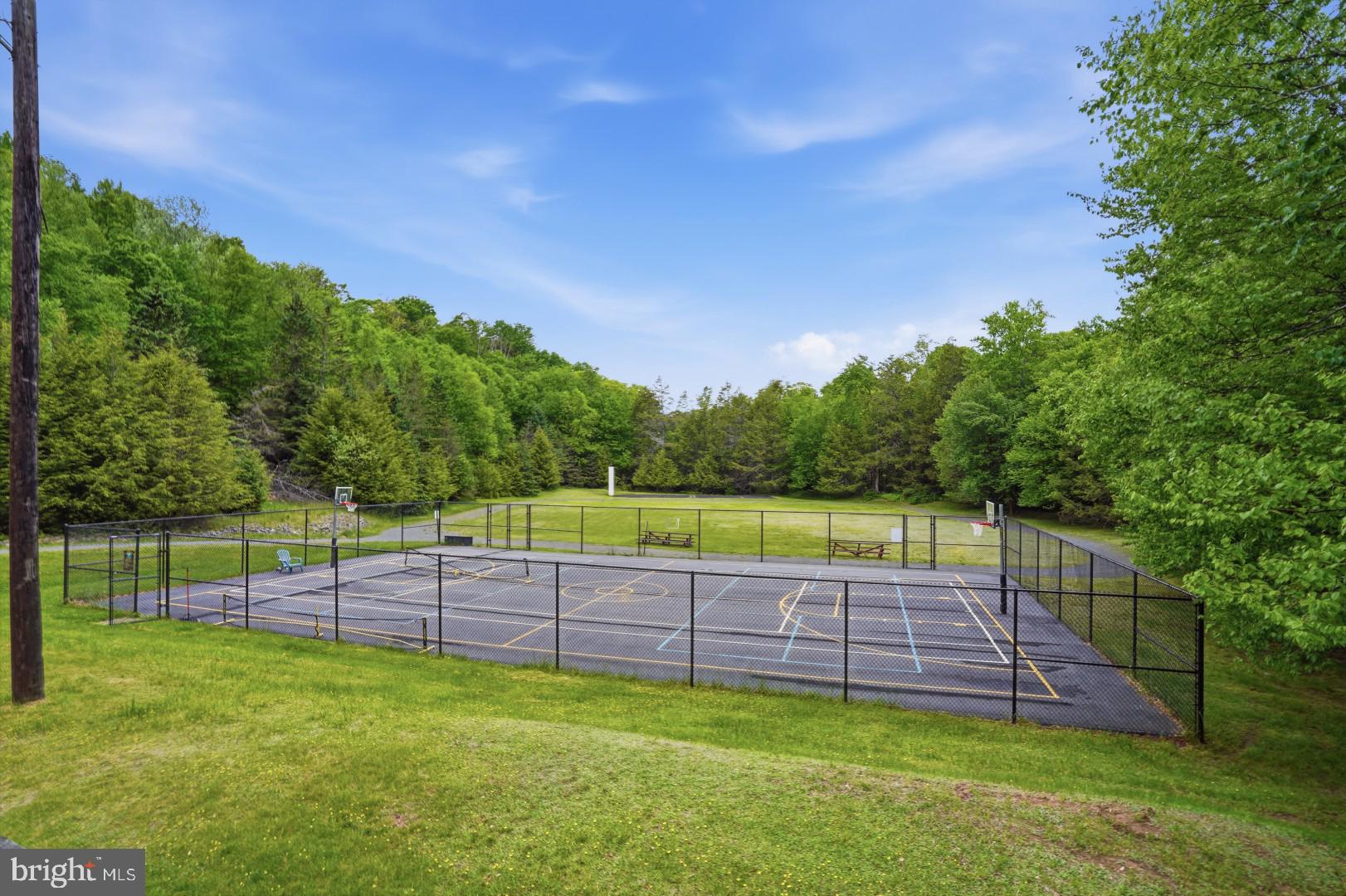 TANGLEWOOD LAKES - Residential