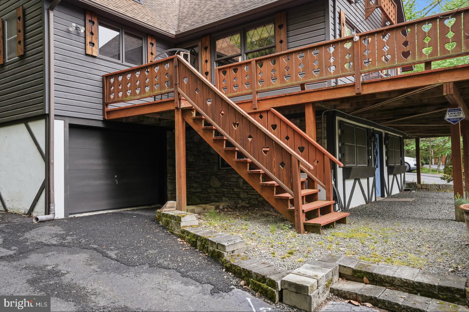 TANGLEWOOD LAKES - Residential