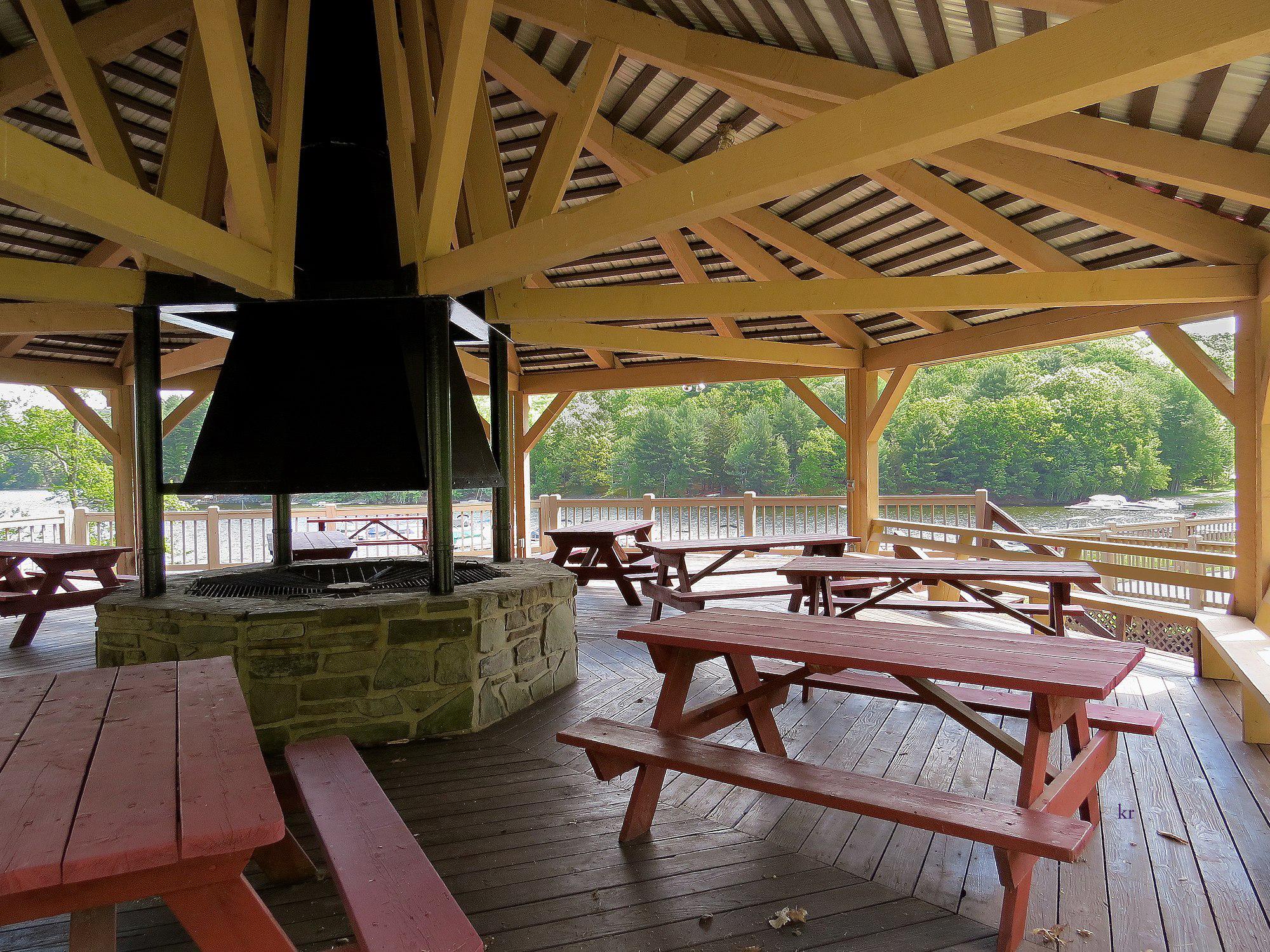 TANGLEWOOD LAKES - Residential
