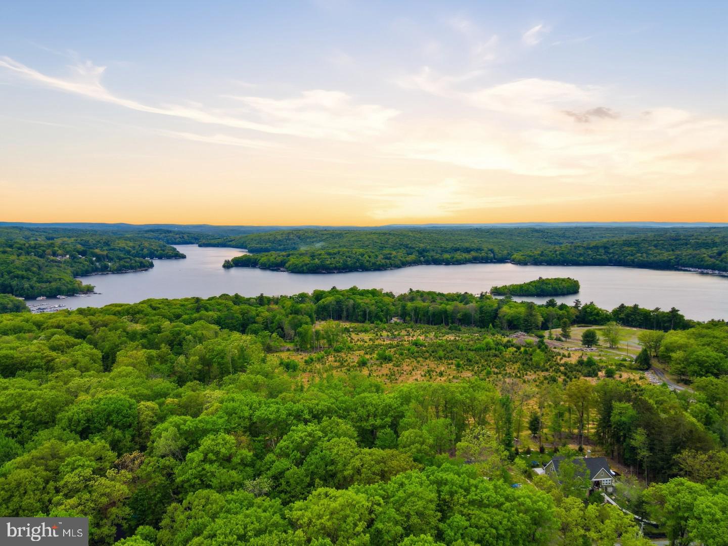 TANGLEWOOD LAKES - Residential