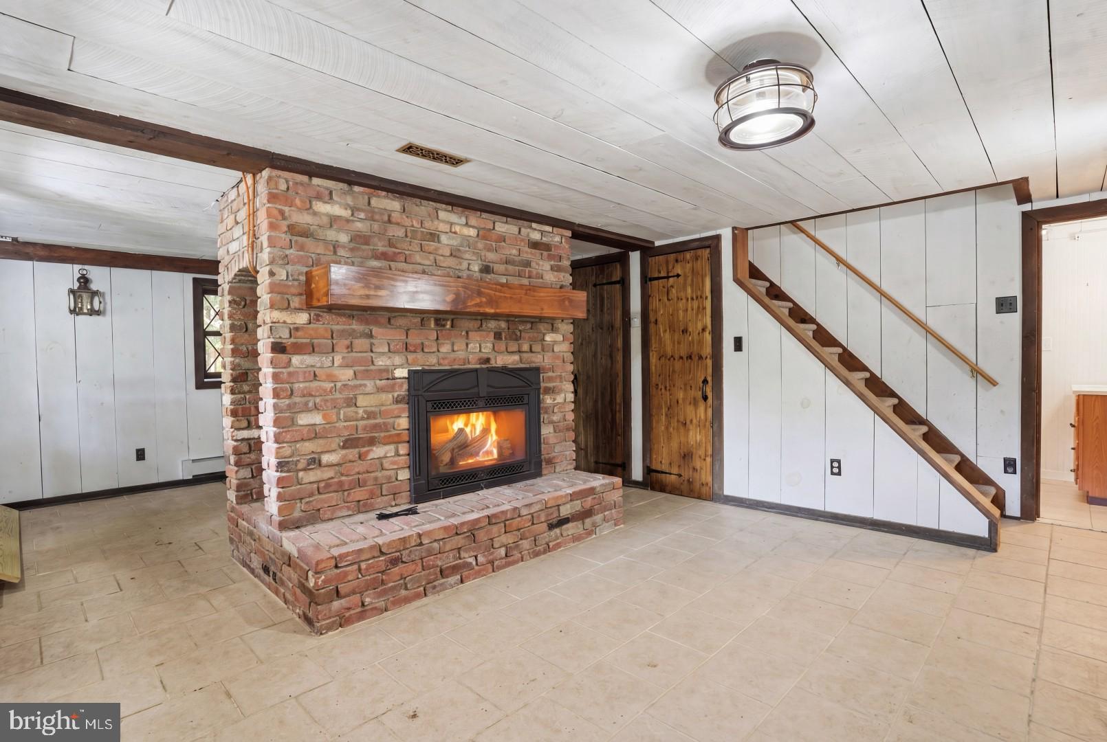 TANGLEWOOD LAKES - Residential