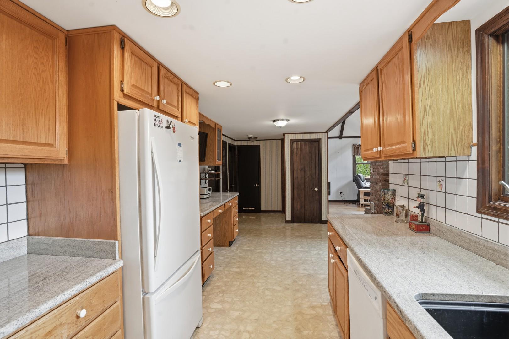 TANGLEWOOD LAKES - Residential