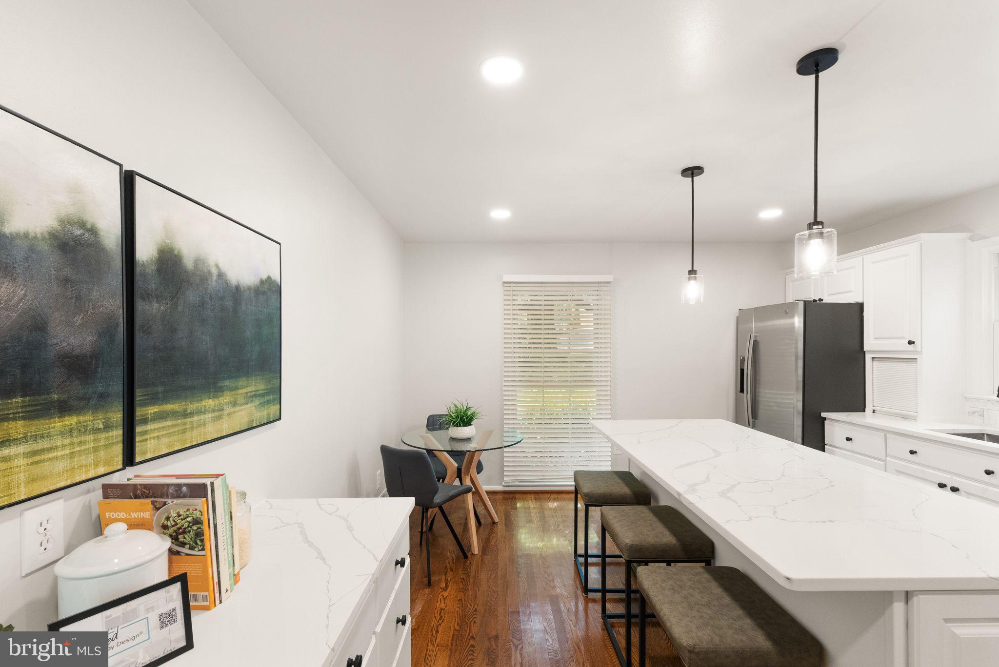 RESTON - Residential