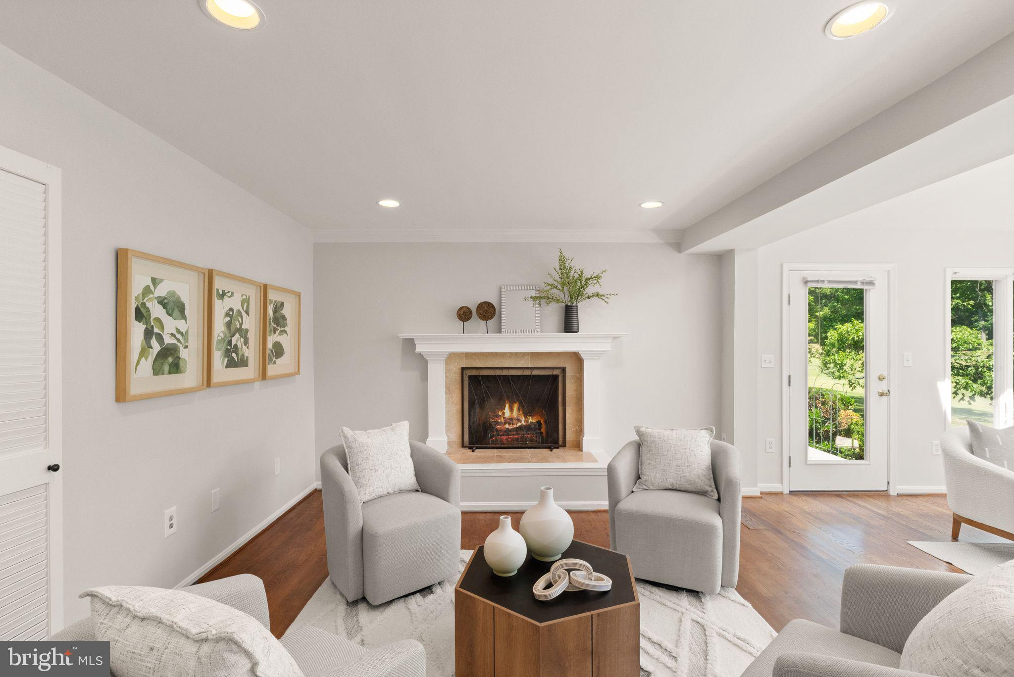 RESTON - Residential