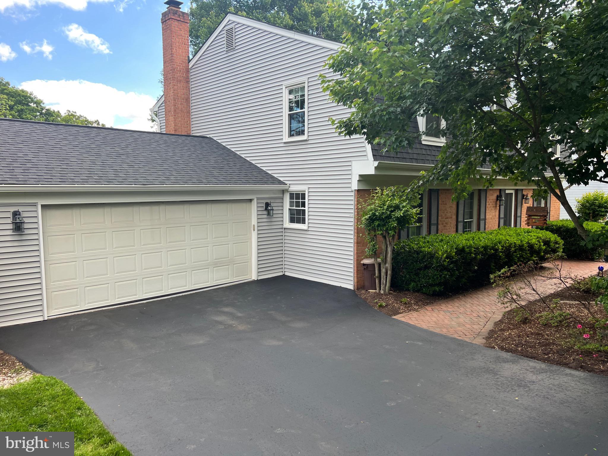 2037 DURAND DRIVE