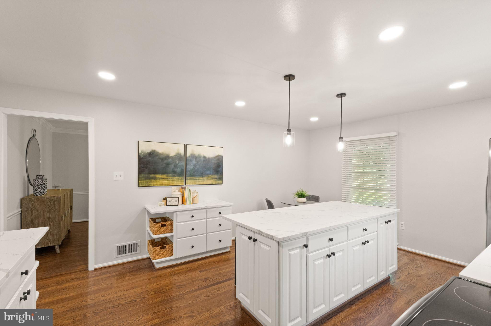 RESTON - Residential