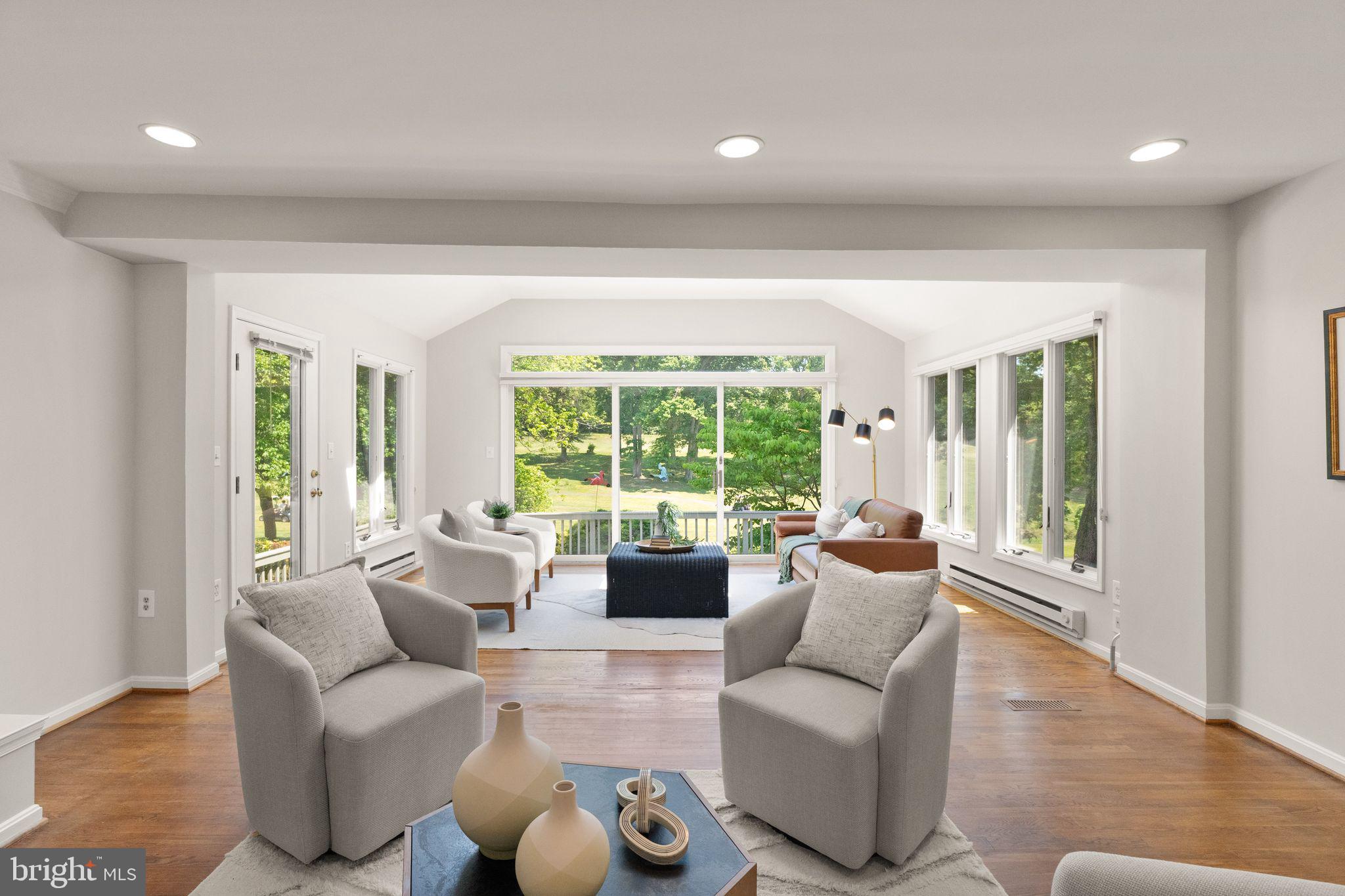 RESTON - Residential