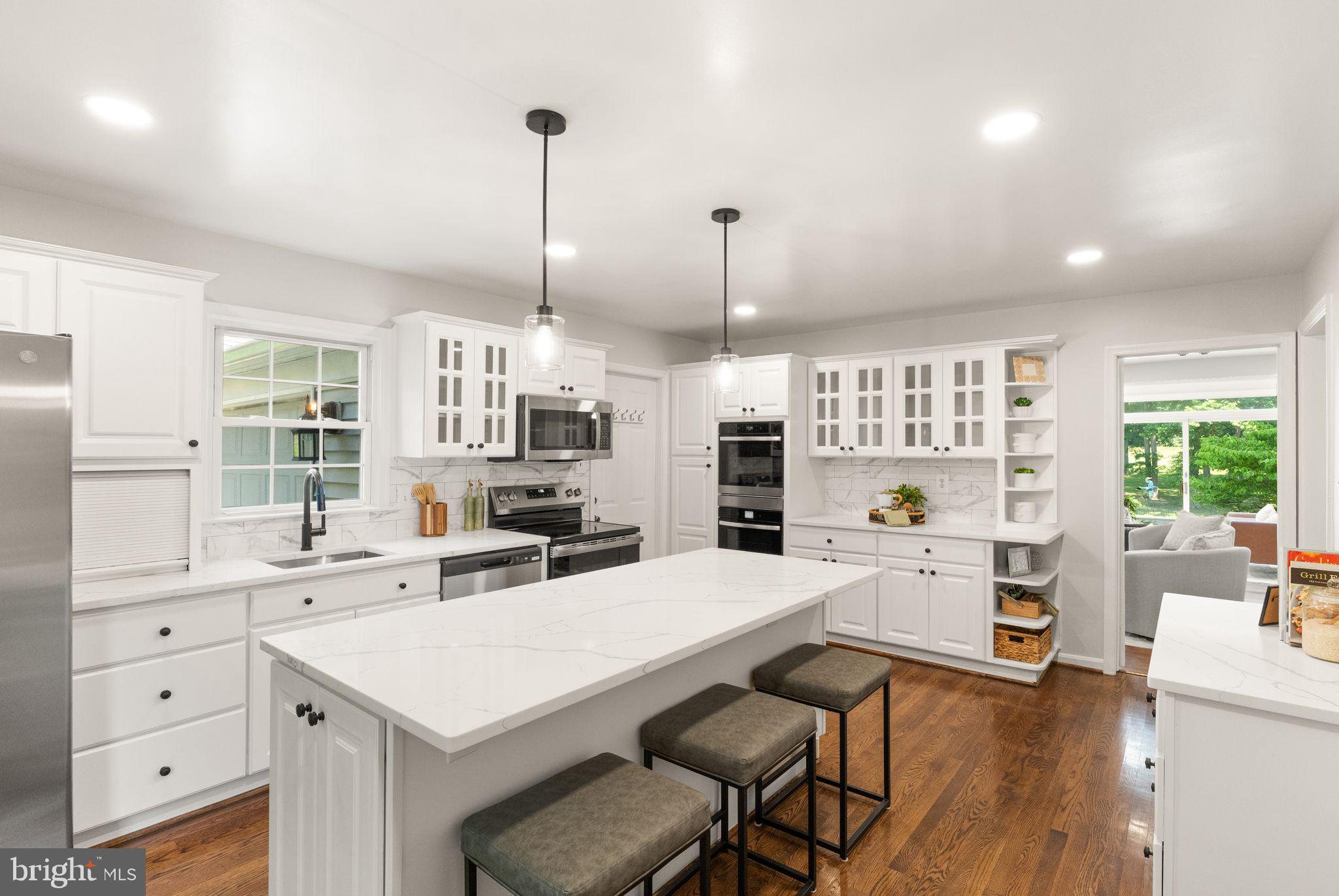 RESTON - Residential
