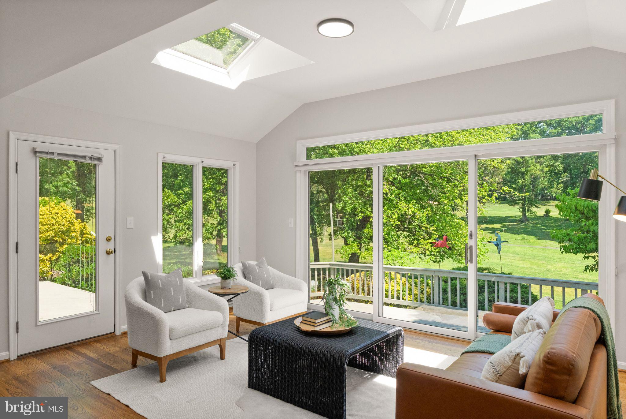 RESTON - Residential