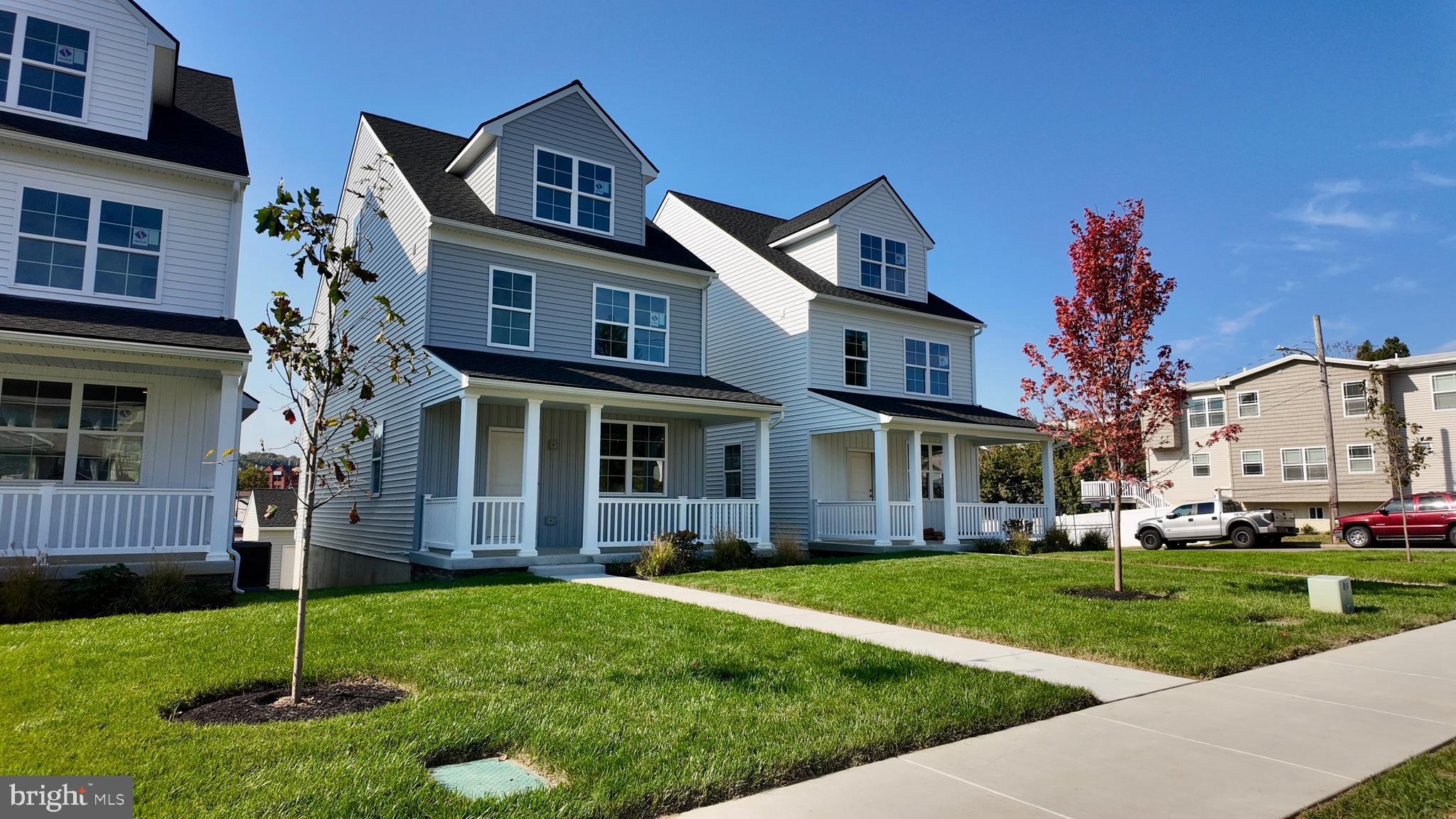402 E 7TH AVENUE LOT 2