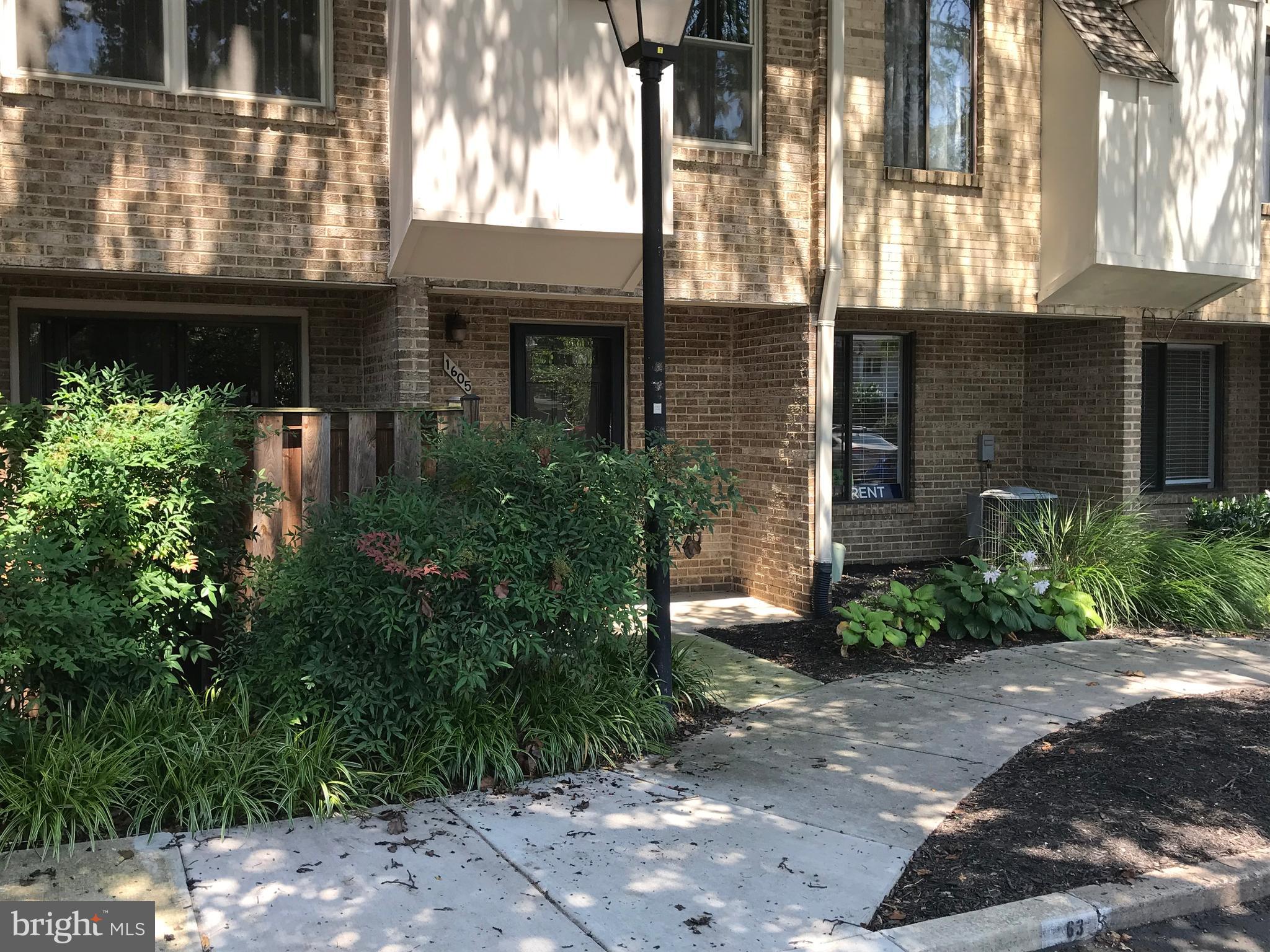TERRACE TOWNHOME - Residential Lease