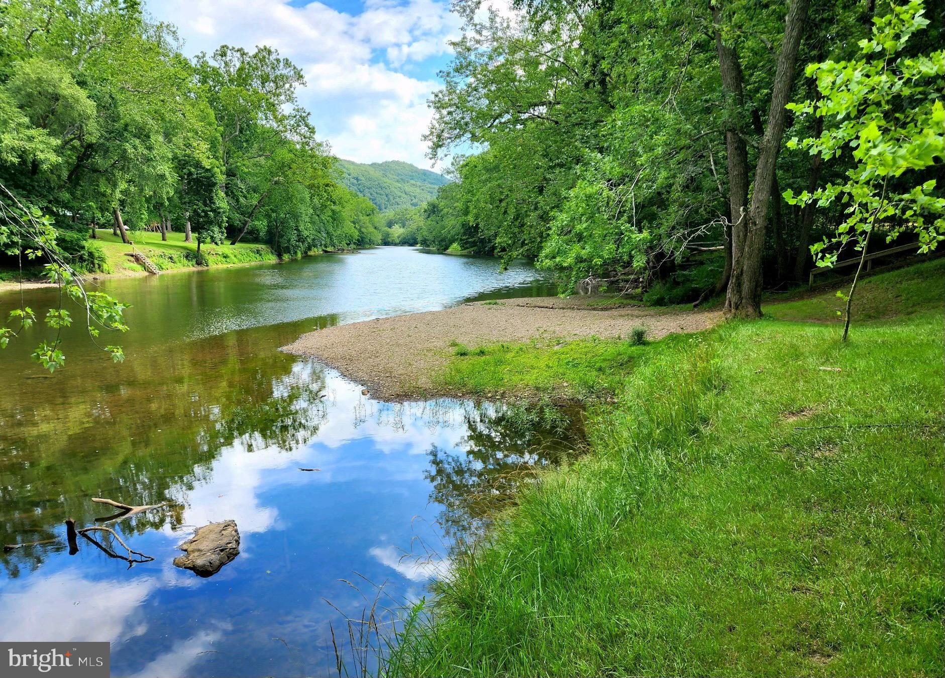 RIVER RIDGE - Residential