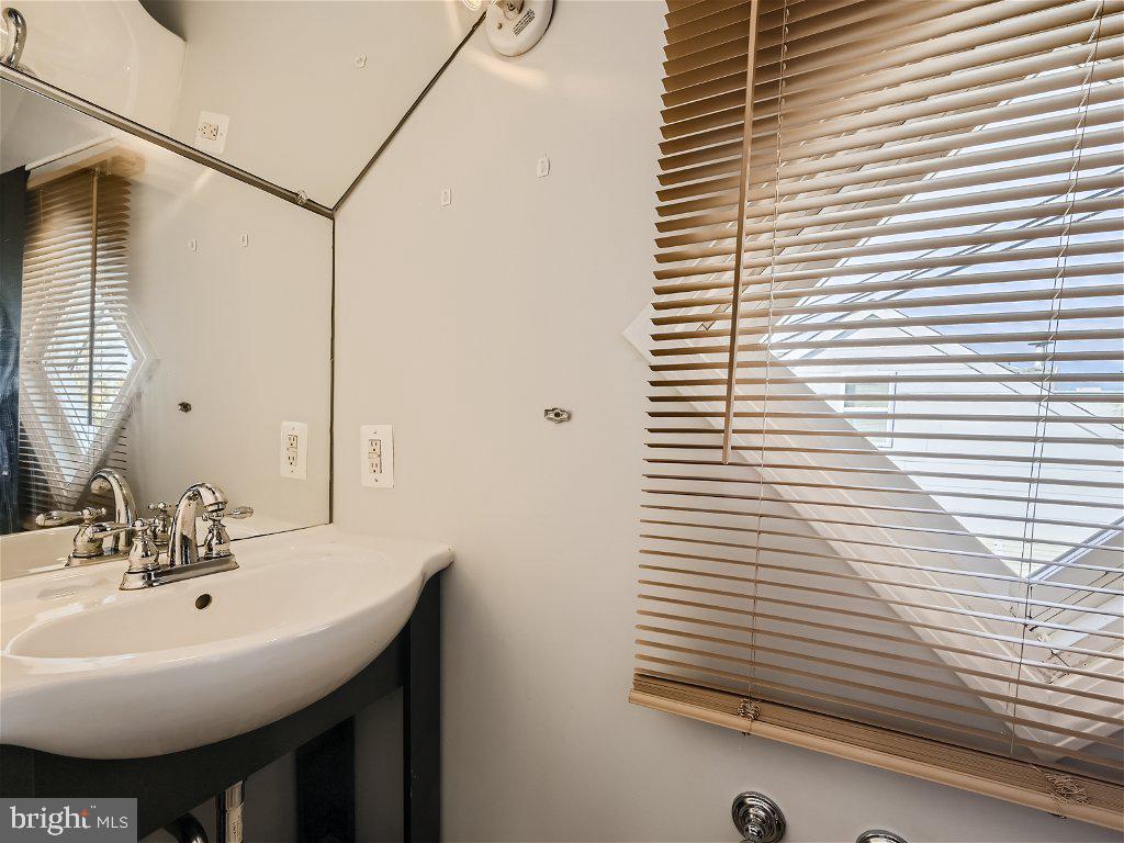 MARLYN MANOR - Residential