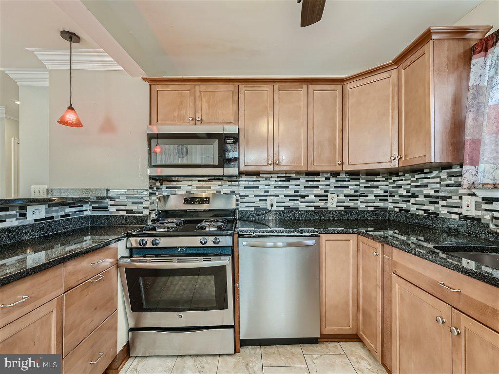 MARLYN MANOR - Residential