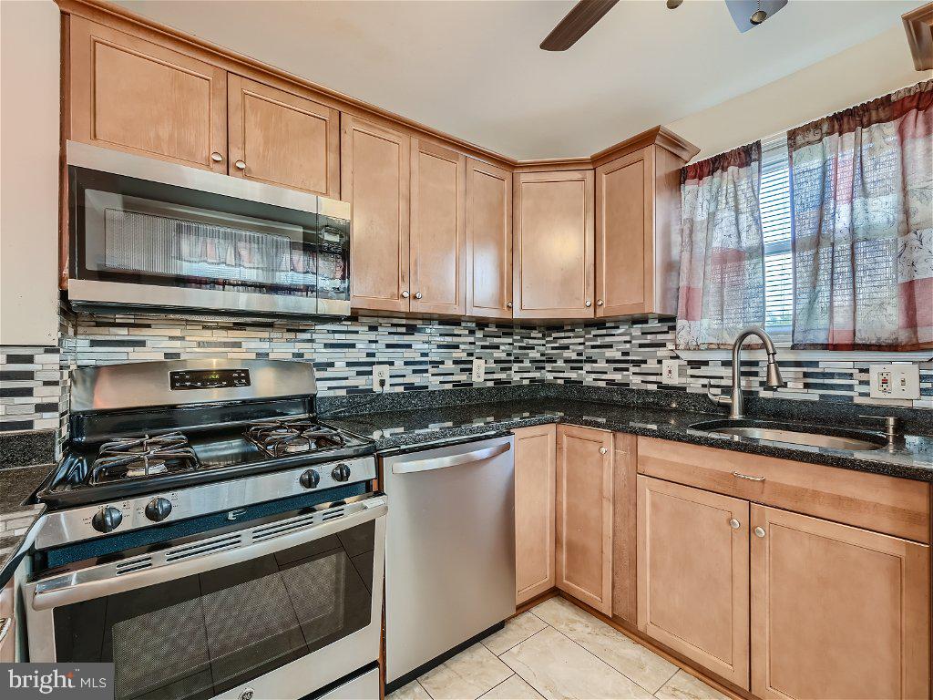 MARLYN MANOR - Residential