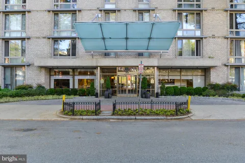 MLS: DCDC2201930