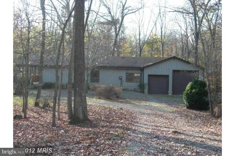 CALMES NECK ESTATES - Residential Lease