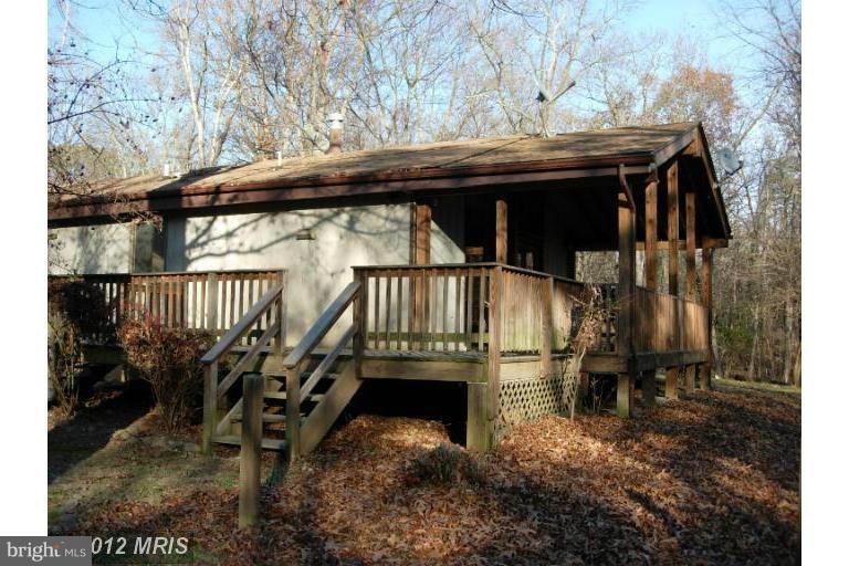 CALMES NECK ESTATES - Residential Lease