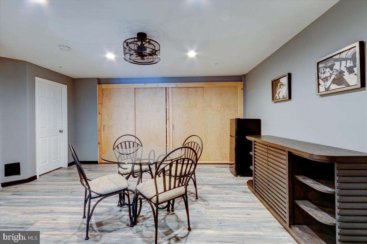 VILLAGES OF DORCHESTER - Residential