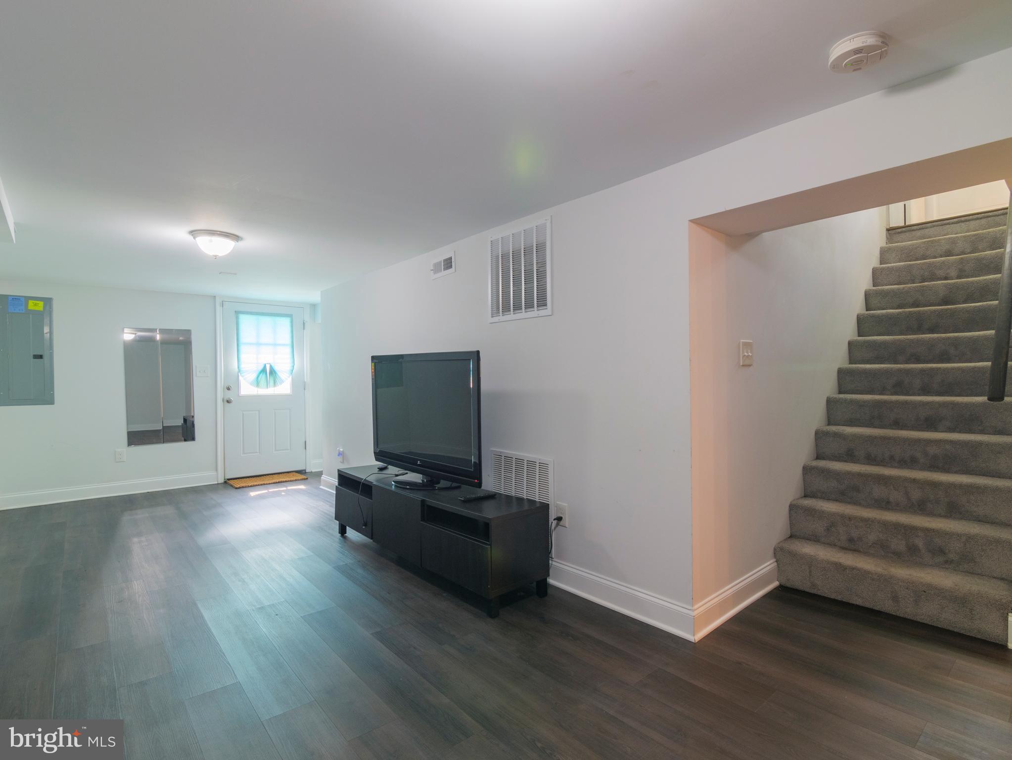 GLENMONT FOREST - Residential