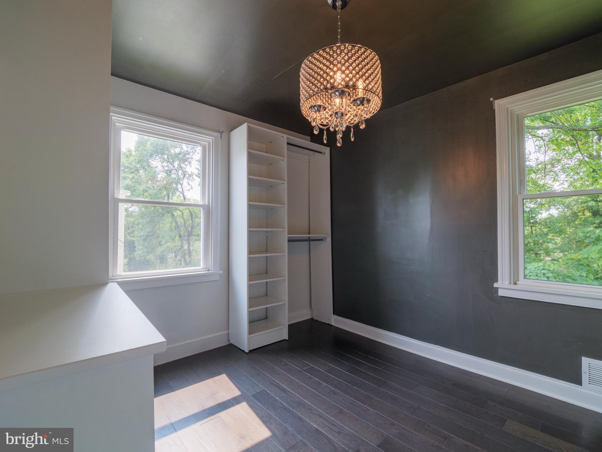 GLENMONT FOREST - Residential