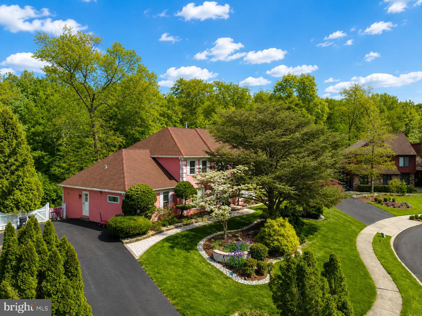 LONGFIELD WOODS - Residential