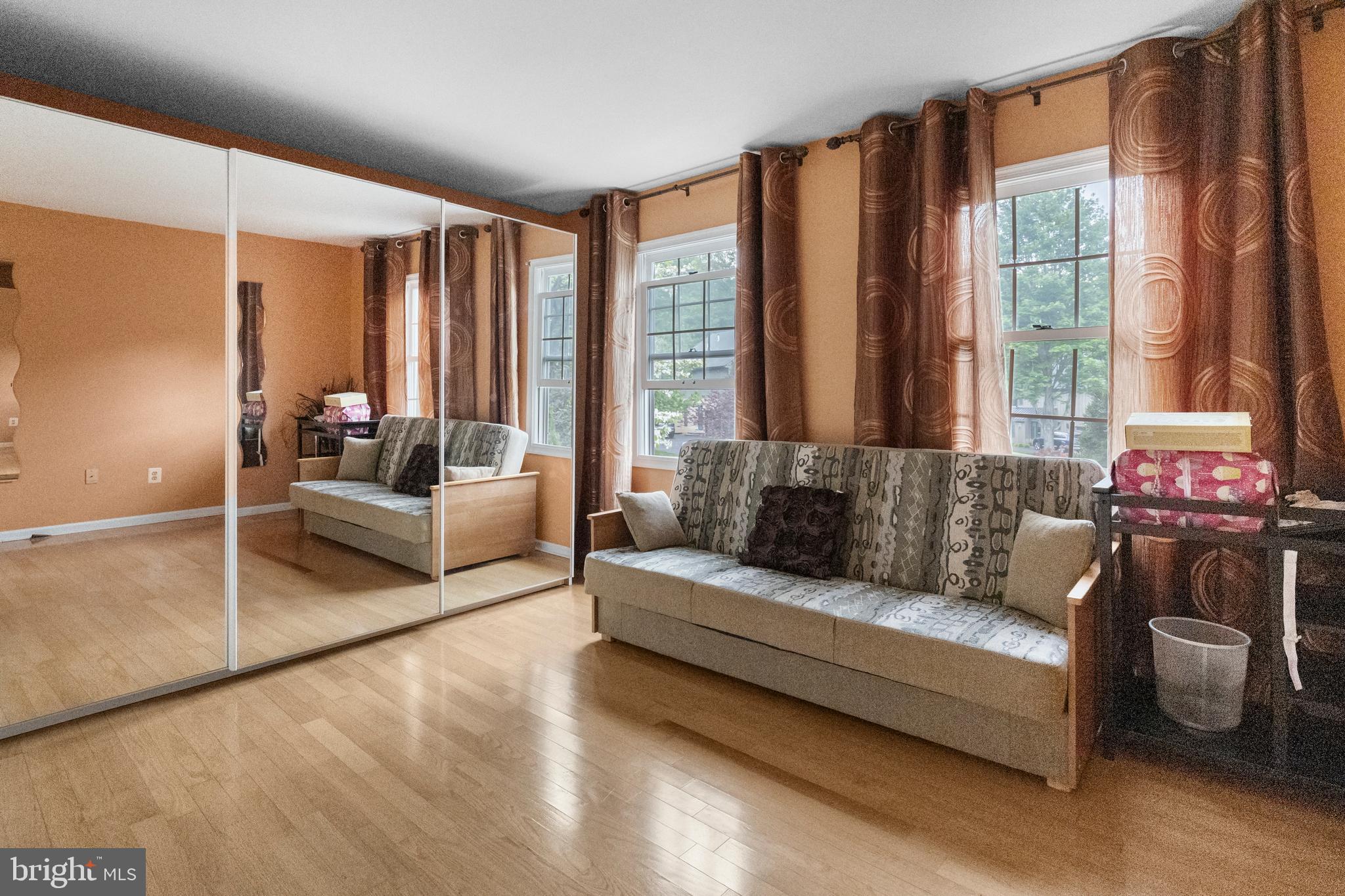 LONGFIELD WOODS - Residential