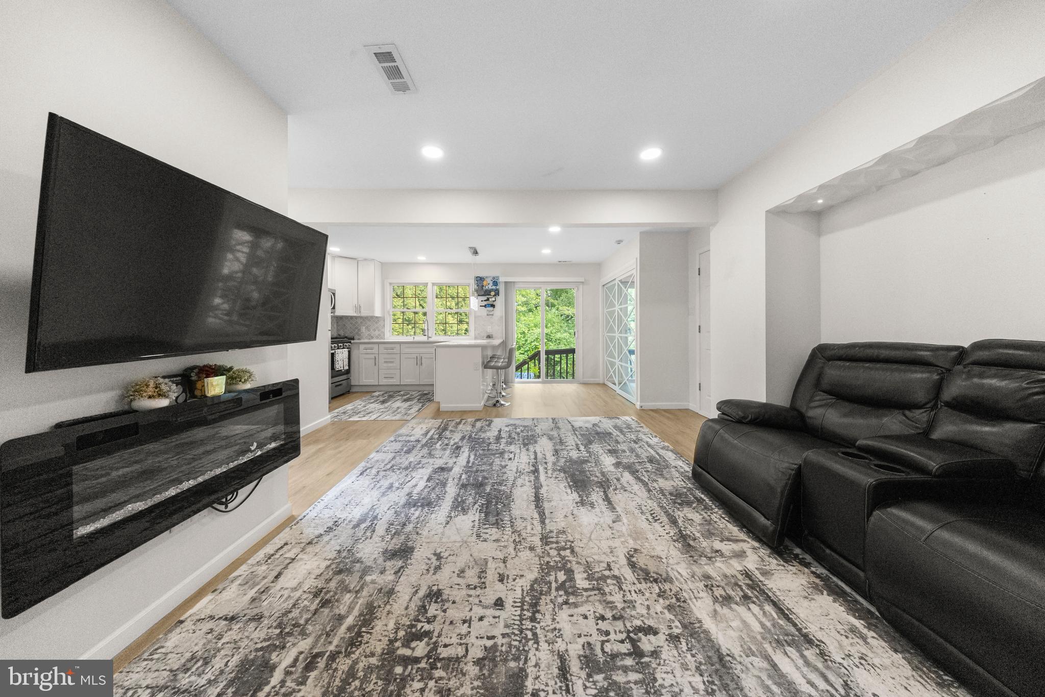 LONGFIELD WOODS - Residential