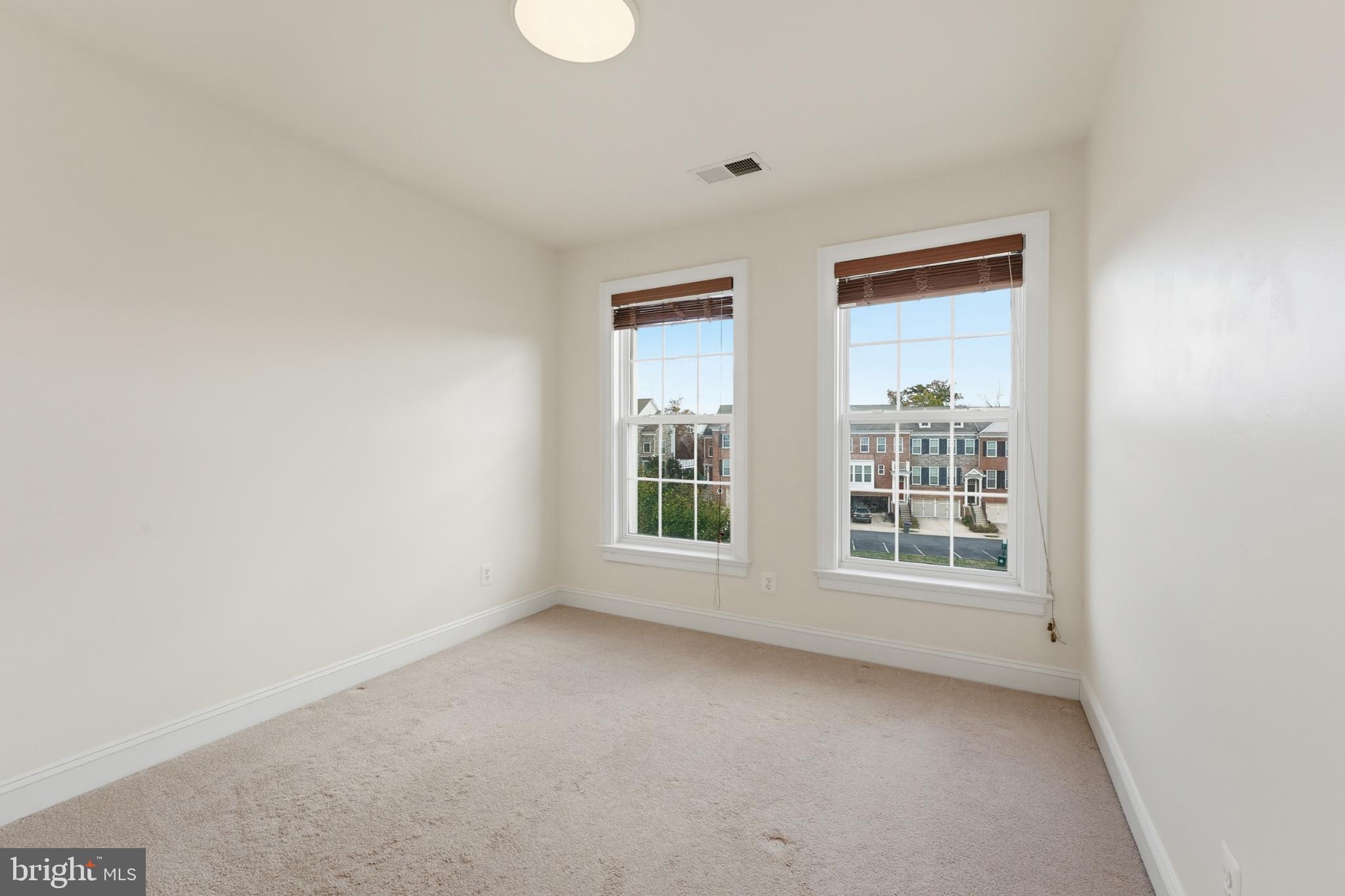 EAST GATE - Residential