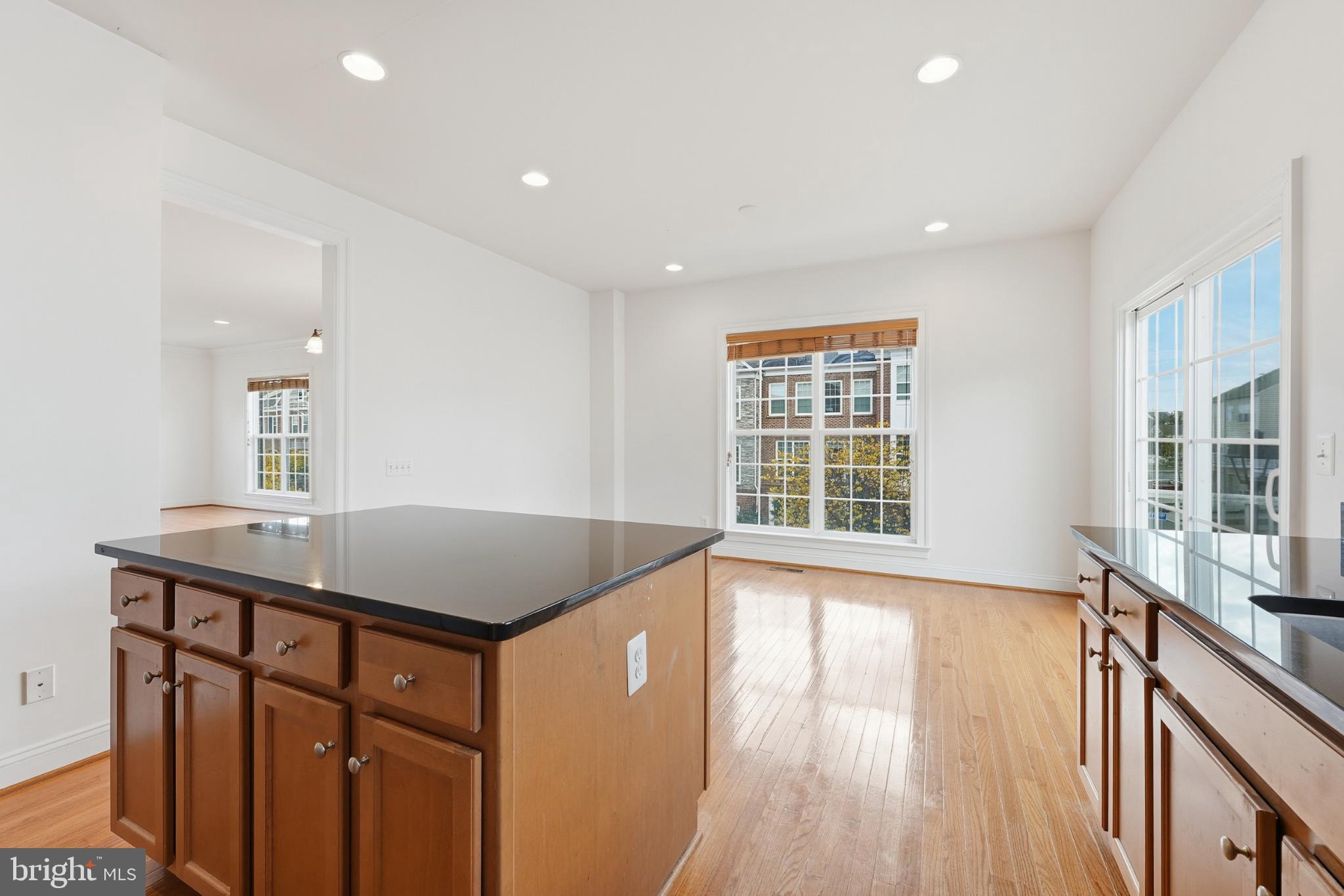 EAST GATE - Residential