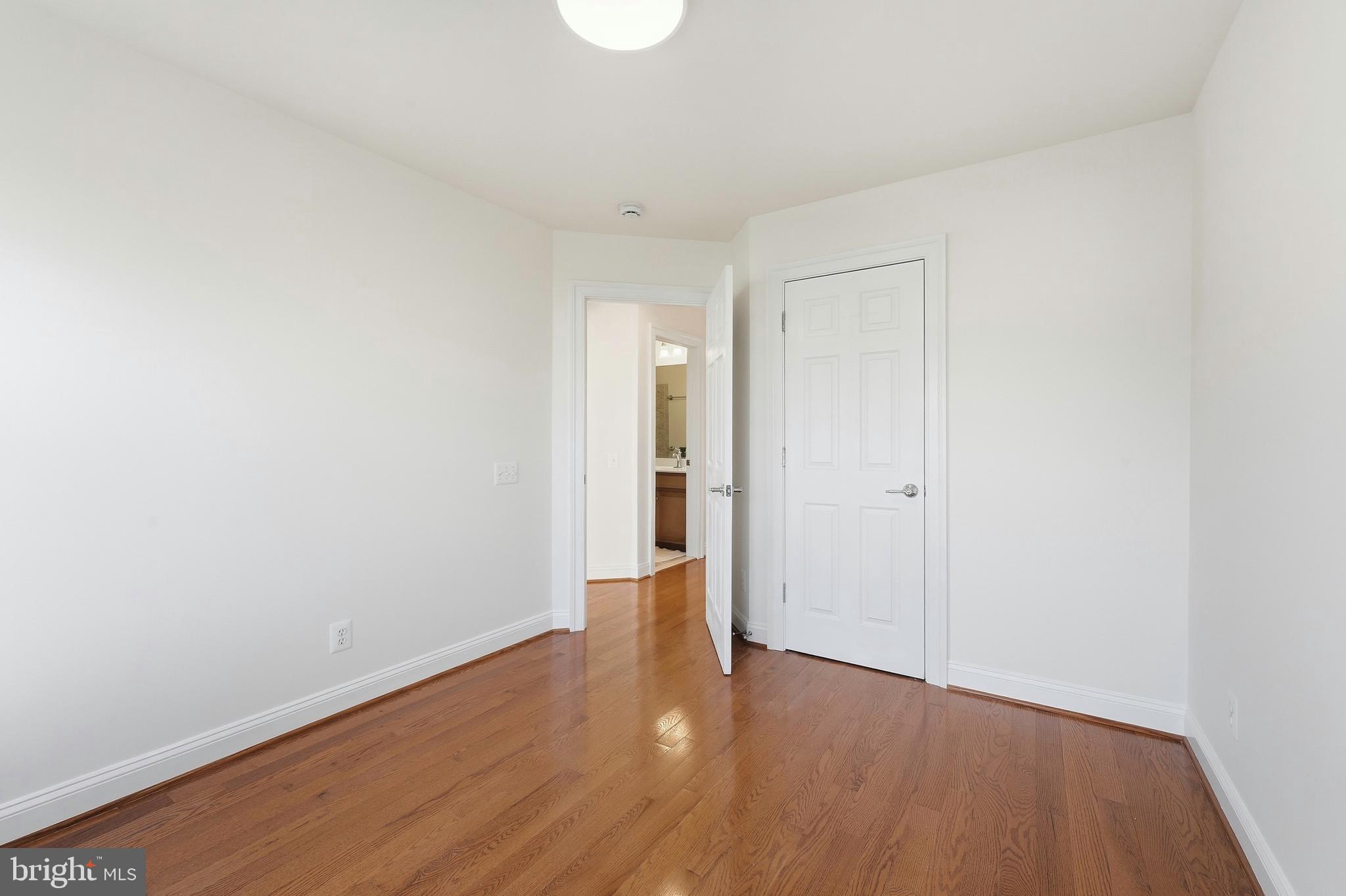 EAST GATE - Residential