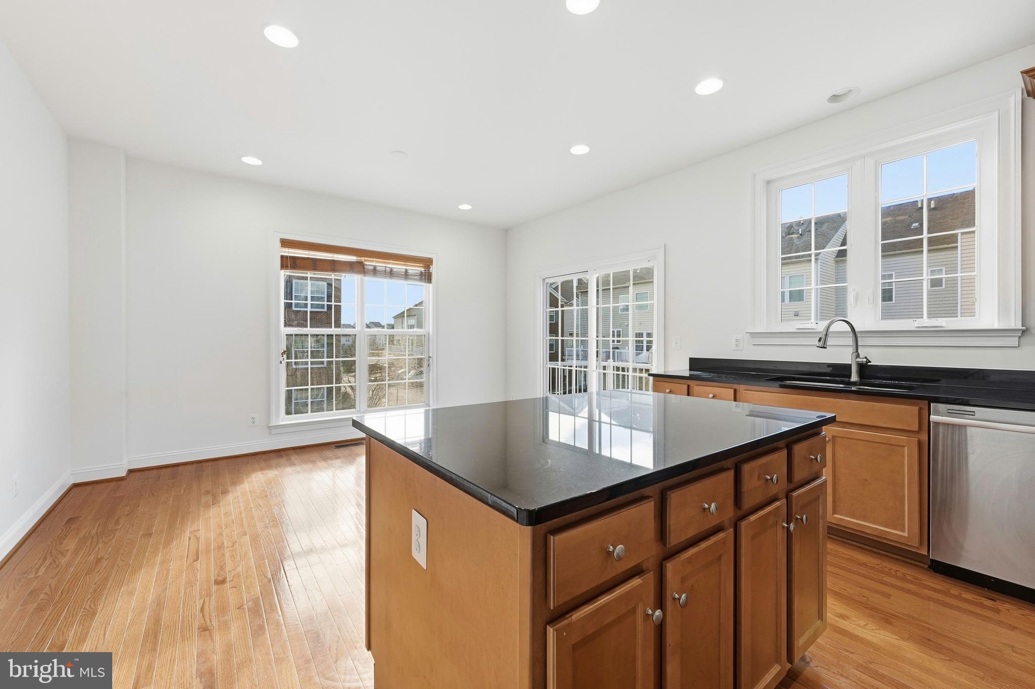 EAST GATE - Residential