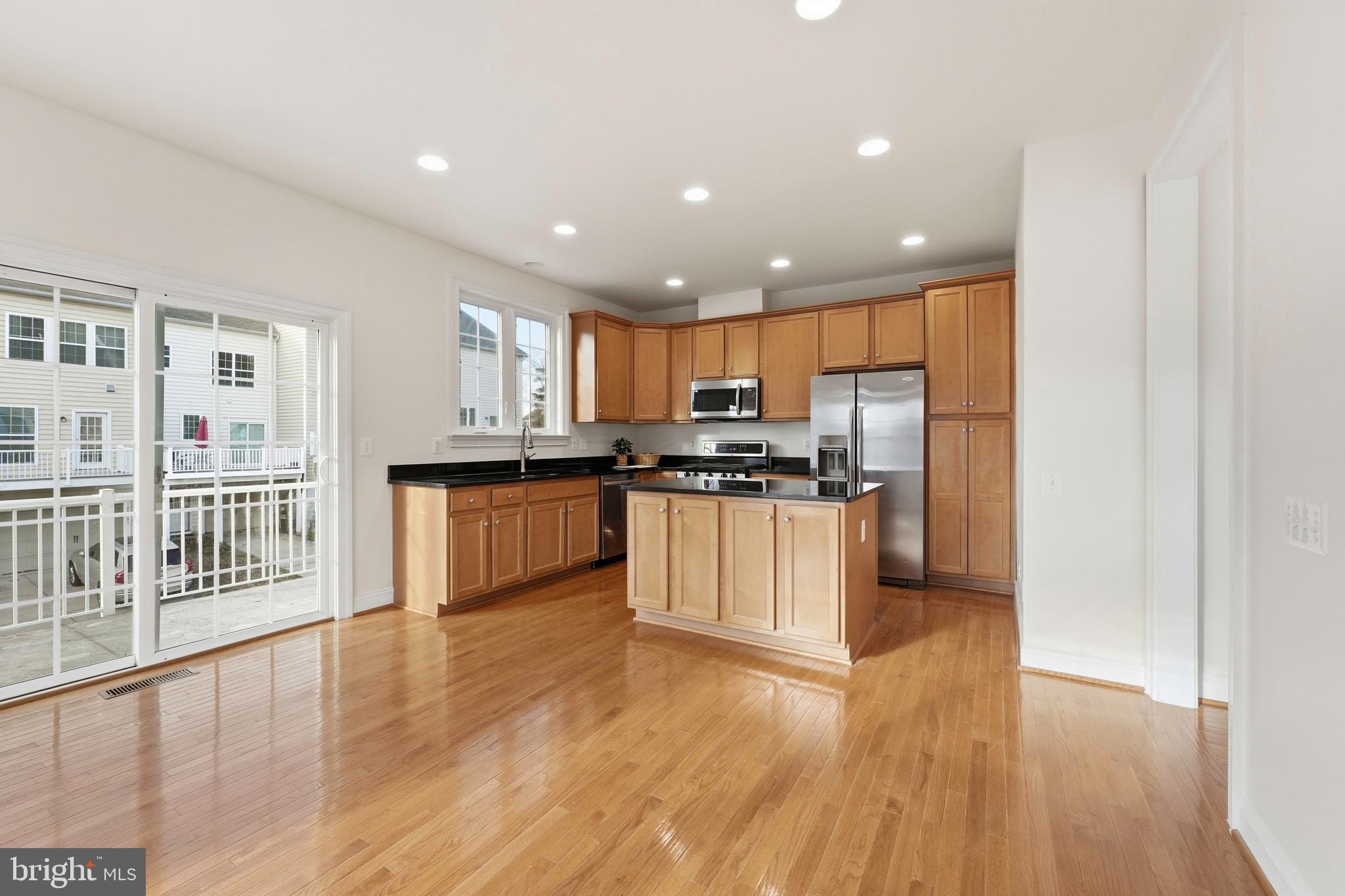 EAST GATE - Residential