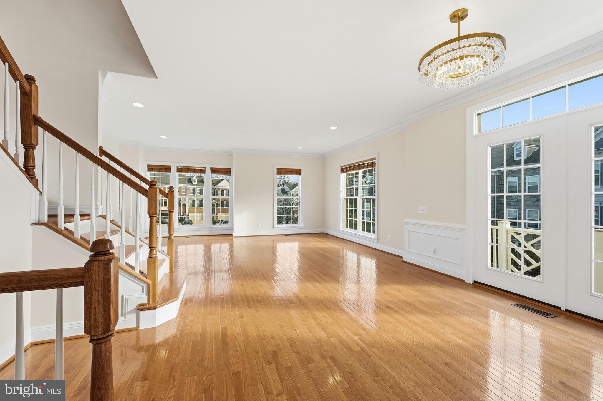 EAST GATE - Residential